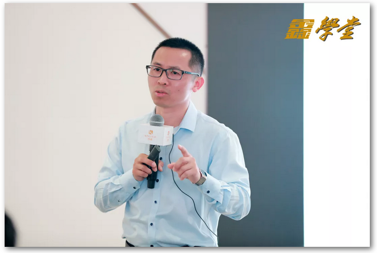 书享界邓斌受聘侨鑫学院特聘教授 